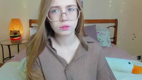 Snapshot of miya_soft chatting on 06-27-26, 01:43 Miya online show from 06-27-26, 01:43