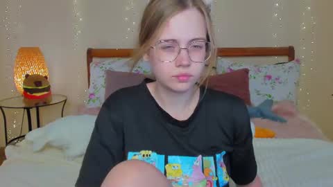 Snapshot of miya_soft chatting on 07-04-26, 01:23 Miya online show from 07-04-26, 01:23