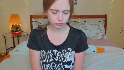Snapshot of miya_soft chatting on 07-23-26, 01:58 Miya online show from 07-23-26, 01:58