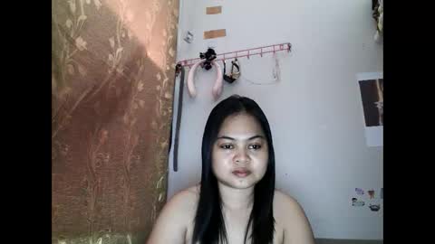 Snapshot of mizindependent chatting on 02-11-25, 04:22 Cutiepie online show from 02-11-25, 04:22