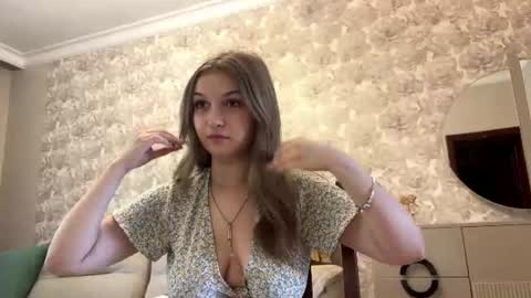Snapshot of mizuki_wa chatting on 07-15-26, 06:29 Mizuki online show from 07-15-26, 06:29