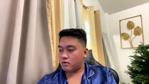 Michole Jay online show from 12-23-25, 01:14