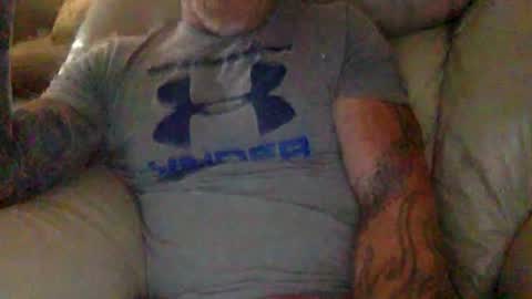 Snapshot of mjg175 chatting on 06-25-26, 09:19 SexyRed online show from 06-25-26, 09:19