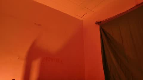 MoonLipson online show from 05-04-26, 11:56