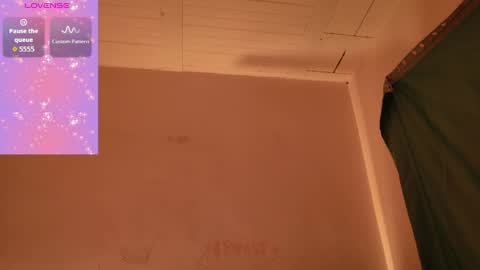 MoonLipson online show from 06-09-26, 12:44