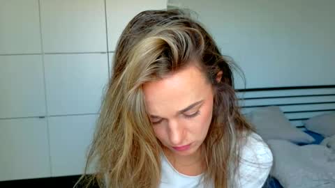 mmminnie online show from 04-27-26, 12:36