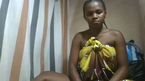 Snapshot of mmmmfelicinee chatting on 03-21-26, 12:21 mmmmfelicinee online show from 03-21-26, 12:21