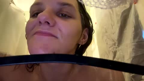Snapshot of mmmmkxoxo chatting on 09-13-25, 10:09 MK online show from 09-13-25, 10:09
