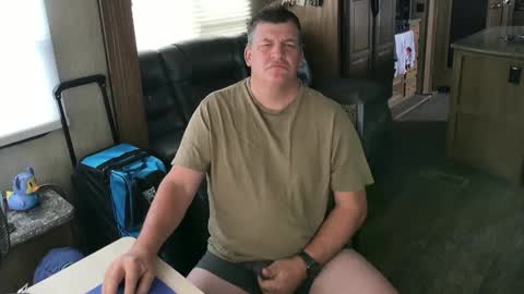 Snapshot of mmmthatsfunnn chatting on 09-19-25, 09:37 mmmthatsfunnn online show from 09-19-25, 09:37