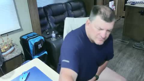 Snapshot of mmmthatsfunnn chatting on 10-05-25, 11:13 mmmthatsfunnn online show from 10-05-25, 11:13