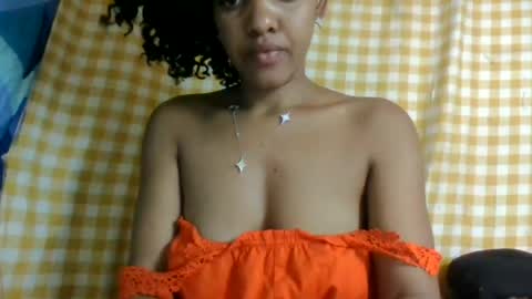 Snapshot of mmyriame chatting on 06-27-26, 12:44 mmyriame online show from 06-27-26, 12:44