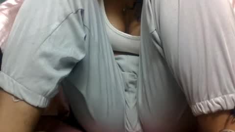 Snapshot of mmyriame chatting on 08-04-26, 02:41 mmyriame online show from 08-04-26, 02:41