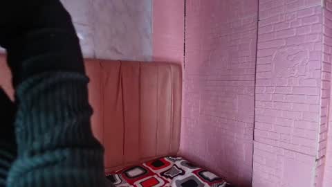 Nicolle online show from 06-20-26, 04:48