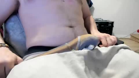 Snapshot of mnmassive chatting on 12-18-24, 03:58 M online show from 12-18-24, 03:58