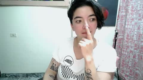 Snapshot of mocca_117 chatting on 06-23-26, 06:22 Sam online show from 06-23-26, 06:22