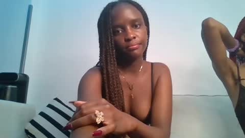 Snapshot of mochauara chatting on 07-25-26, 01:58 mocha online show from 07-25-26, 01:58
