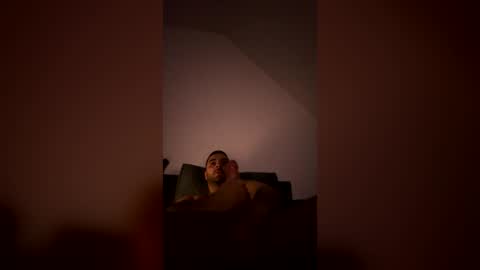 Snapshot of mocro453 chatting on 06-12-26, 11:35 mocro453 online show from 06-12-26, 11:35