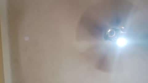 Snapshot of modelo_web18 chatting on 11-16-25, 01:39 camilo online show from 11-16-25, 01:39