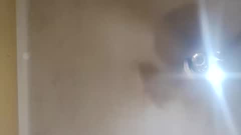 Snapshot of modelo_web18 chatting on 03-08-26, 05:22 camilo online show from 03-08-26, 05:22