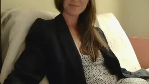 Aurora online show from 11-20-25, 11:48