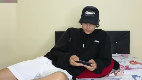 Snapshot of mohamed_malik chatting on 11-27-25, 02:13 mohamed_malik online show from 11-27-25, 02:13