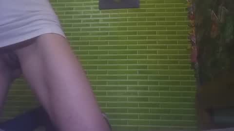 Snapshot of mohawkred chatting on 06-20-26, 03:53 MohawkRed online show from 06-20-26, 03:53