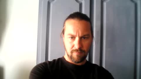 Julien online show from 05-19-26, 02:45