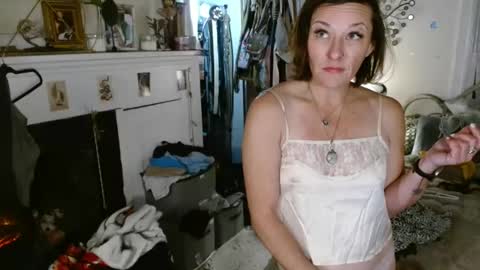 MoistKnickerChick online show from 12-02-24, 04:42
