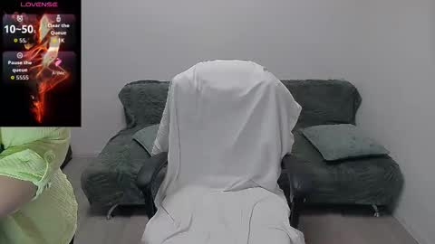 Snapshot of mojjo_erika chatting on 05-18-26, 07:25 erika online show from 05-18-26, 07:25