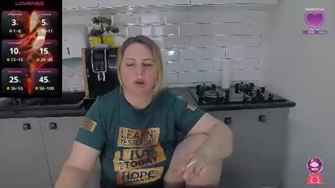 Snapshot of mojjo_erika chatting on 06-19-26, 08:07 erika online show from 06-19-26, 08:07