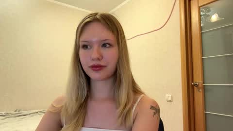 Lisa online show from 05-02-26, 03:28