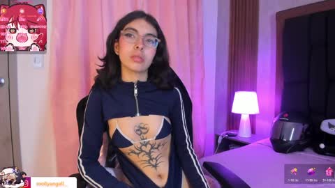 Molly online show from 04-13-26, 03:39