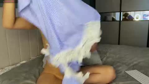Molly online show from 06-19-26, 04:17