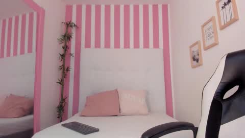      online show from 01-16-26, 07:51