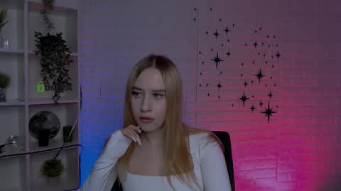 molly_lesser online show from 12-21-25, 11:28