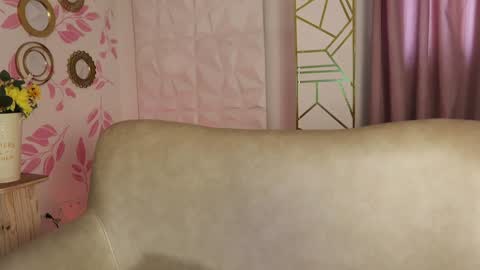   MOLLY   online show from 01-15-25, 02:56