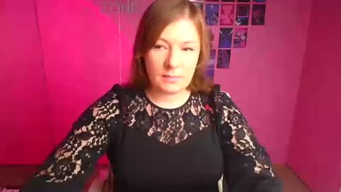 Molly online show from 11-24-25, 12:38