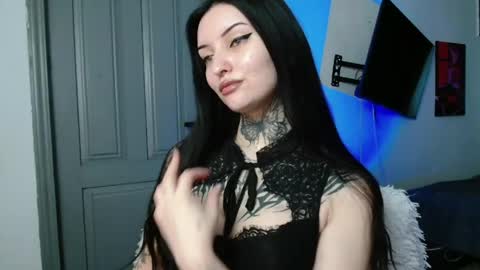 Lina online show from 05-28-26, 09:28