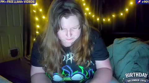 molly_moons online show from 11-30-25, 08:35