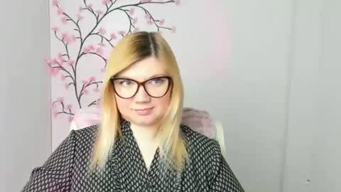 Molly online show from 02-09-26, 12:42