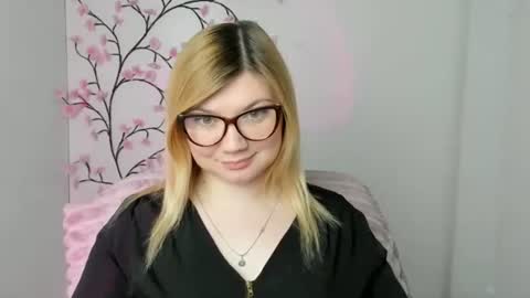 Molly online show from 03-30-26, 11:33