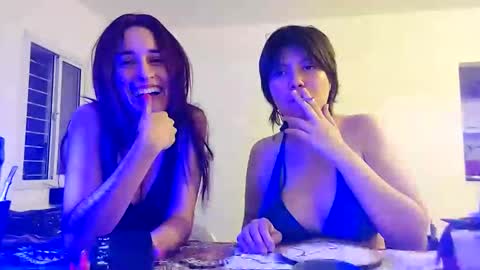 Snapshot of molly_popp chatting on 02-23-25, 07:00 Molly Pop online show from 02-23-25, 07:00