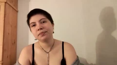 Snapshot of molly_popp chatting on 11-08-25, 09:57 Molly Pop online show from 11-08-25, 09:57