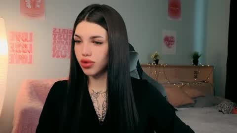 Molly online show from 05-09-26, 04:39