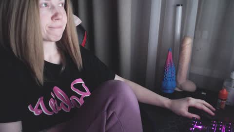 I have new photos come and see with love Molly online show from 02-05-25, 08:25