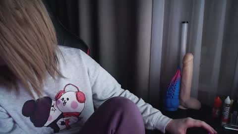 I have new photos come and see with love Molly online show from 02-24-25, 03:33