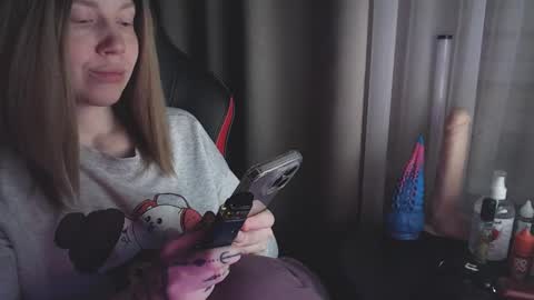 I have new photos come and see with love Molly online show from 03-07-25, 04:24