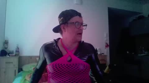 mollyboy23 online show from 03-19-26, 12:47