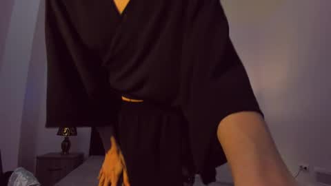 Snapshot of mollydangerous chatting on 12-18-24, 11:02 Taisha online show from 12-18-24, 11:02