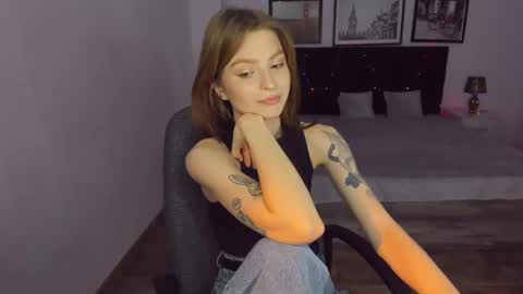 Snapshot of mollydangerous chatting on 12-22-24, 08:38 Taisha online show from 12-22-24, 08:38